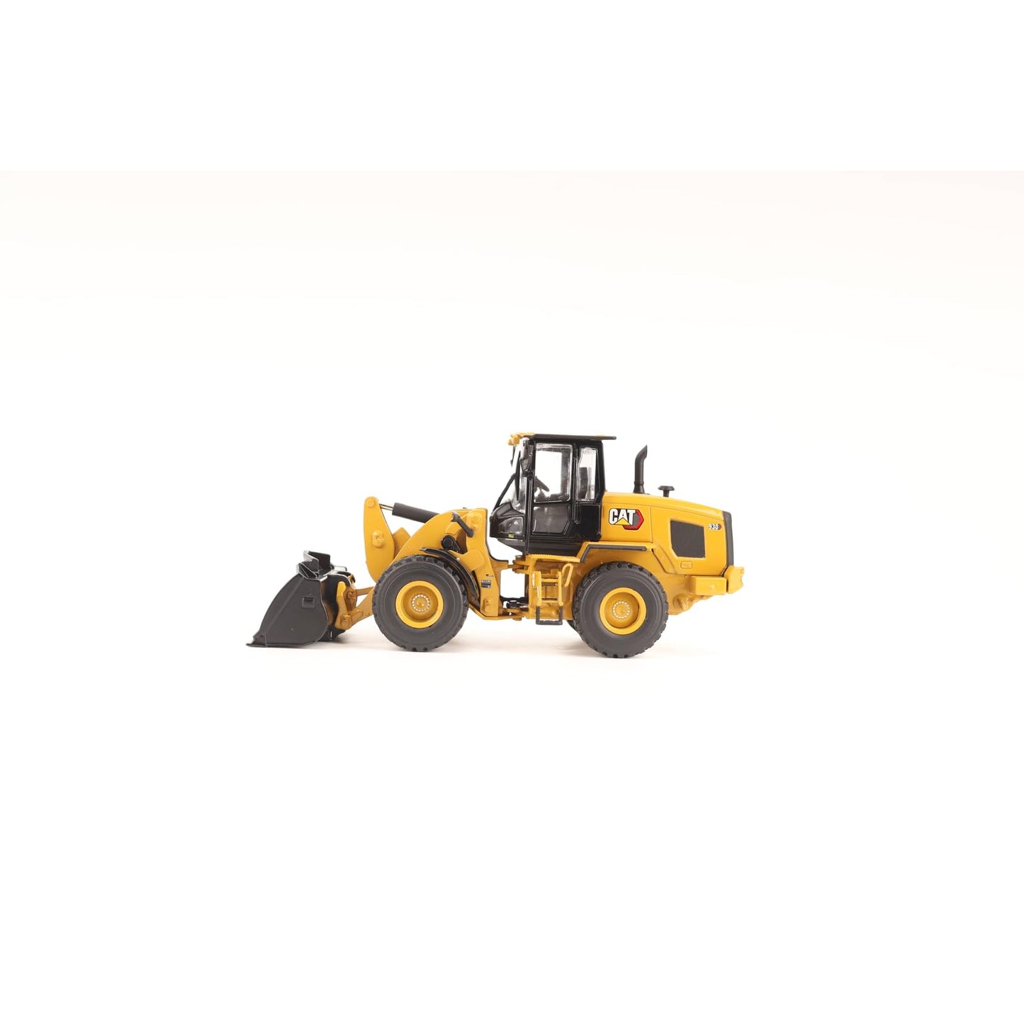 1:50 Scale Cat 930 Wheel Loader | High Line Series Cat Trucks & Construction Equipment | 1:50 Scale Model Diecast Collectible Model 85779
