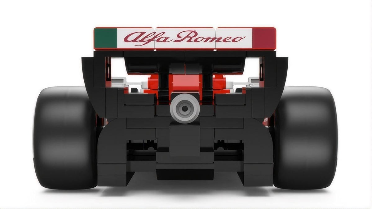 RASTAR 1/24 Alfa Romeo F1 Collectible Building Kit - Christmas Ideal Gifts for Play & Display - Officially Licensed 340PCs Model Car Building Bricks Set for Kids, Teens & Adults