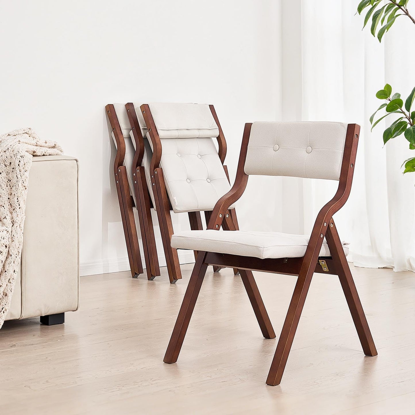 VEVOR Wooden Folding Chairs with Cushion, Set of 4, Portable Foldable Cushion Chair with Wooden Frame, Modern Padded Dining Chair for Kitchen, Office, Wedding, Party, Dining Room, Easy Assembly, White
