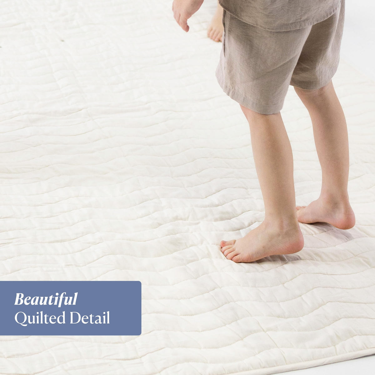 Toddlekind Premium Indoor/Outdoor Playmat & Picnic Blanket – Organic Quilted Cotton, Water-Resistant, Anti-Slip, Reversible Design, Spacious Play Mat for 6 People, Easy Roll-Up w/Carry Handle, Tofu