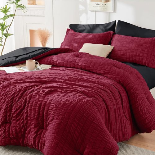 HYMOKEGE Queen Comforter Set - Luxury 7-Piece Bedding Set in Red & Black | All-Season Seersucker Design