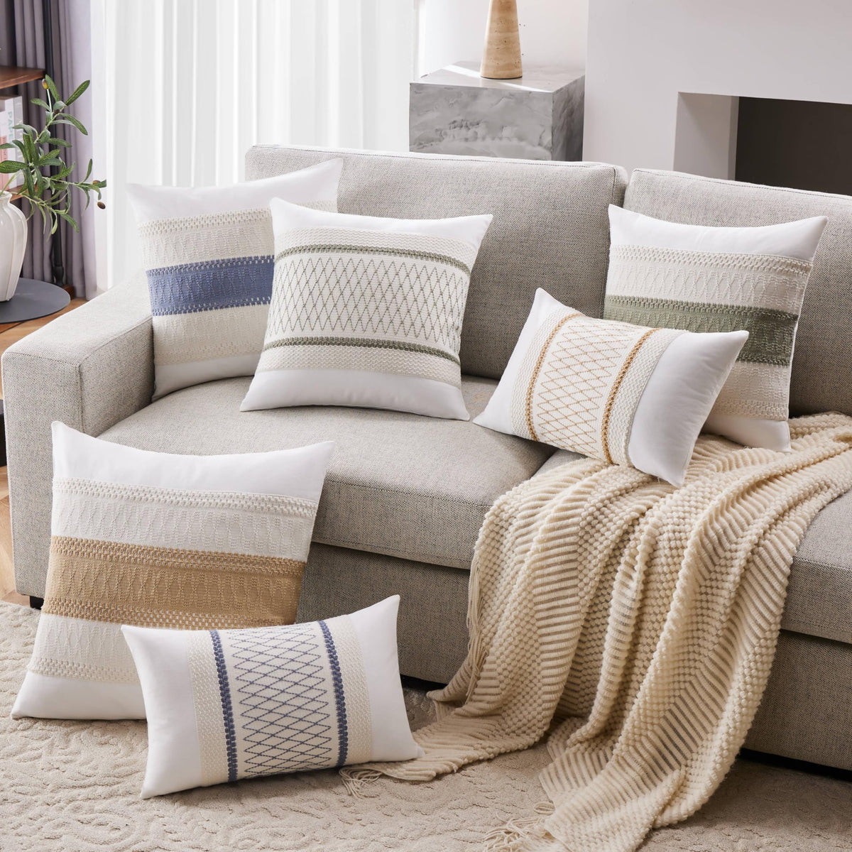YZJZEDS Soft Cotton Boho Throw Pillow Covers Set of 2, Natural White/Contrast Blue 18x18 Inch, Blue Farmhouse Decorative Cushion Covers for Sofa Bed Living Room Home Decor